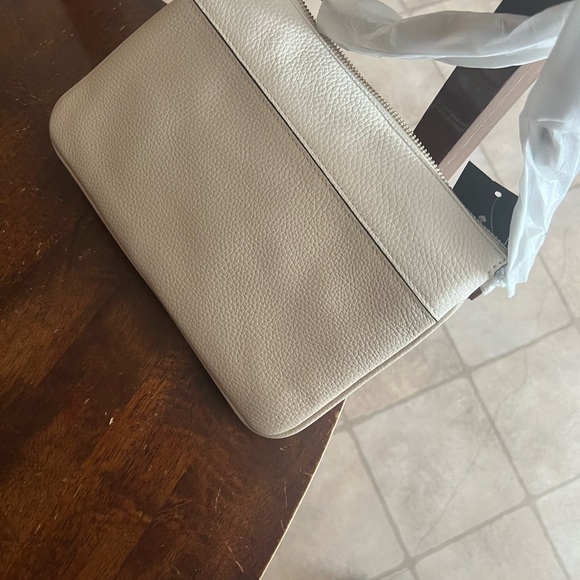 2 tone Kate spade purse - Picture 5 of 5